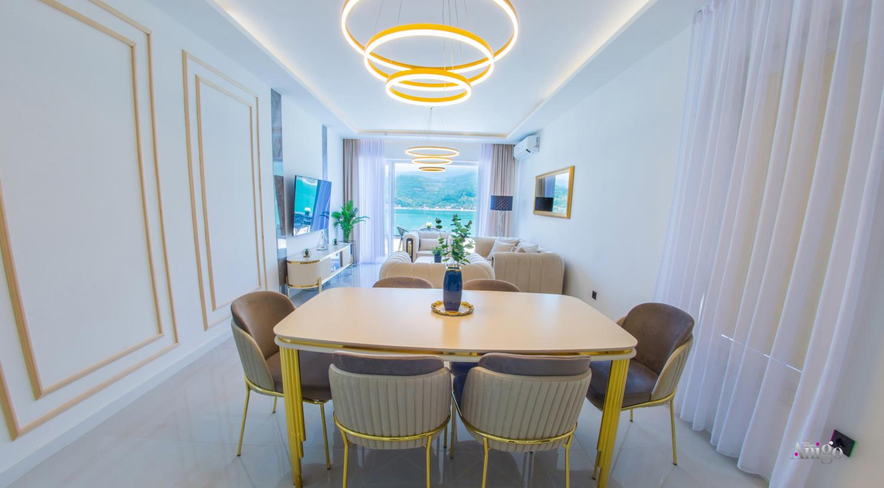 Royal Terrace Apartments