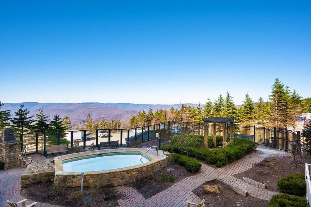 Seneca 104 Hot Tub Garage Ski in and out