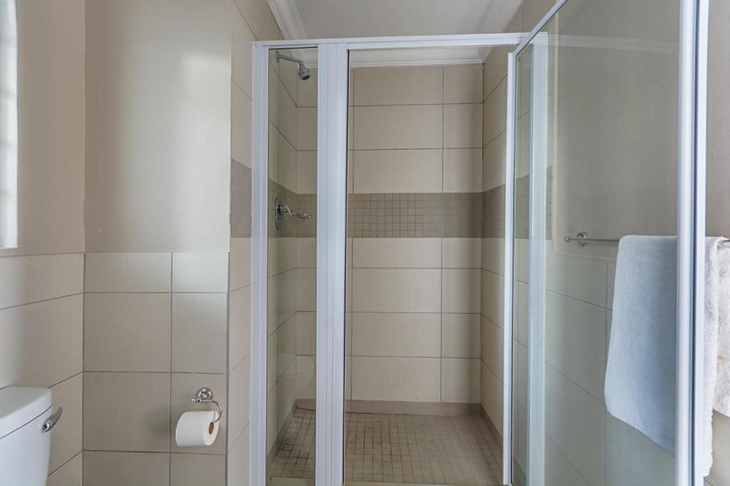 1 Bed in Chartwell view 2