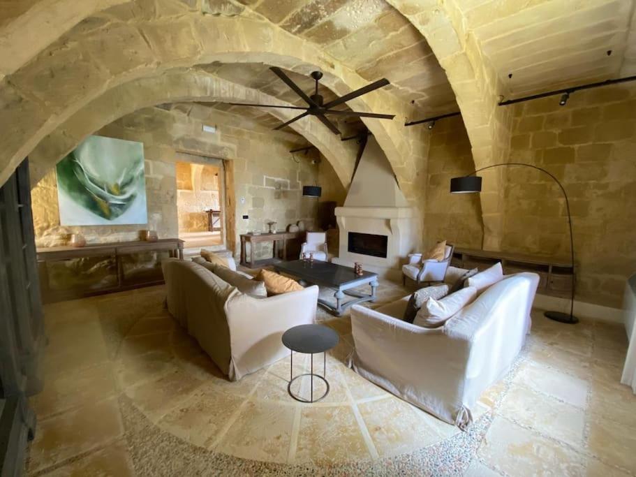 Traditional farmhouse with spectacular sea views