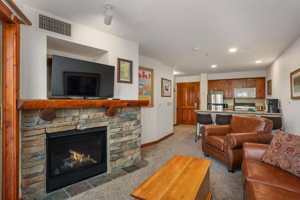 Ski-InOut Condo, Garage, Hot Tub, Snowshoe Resort view 4