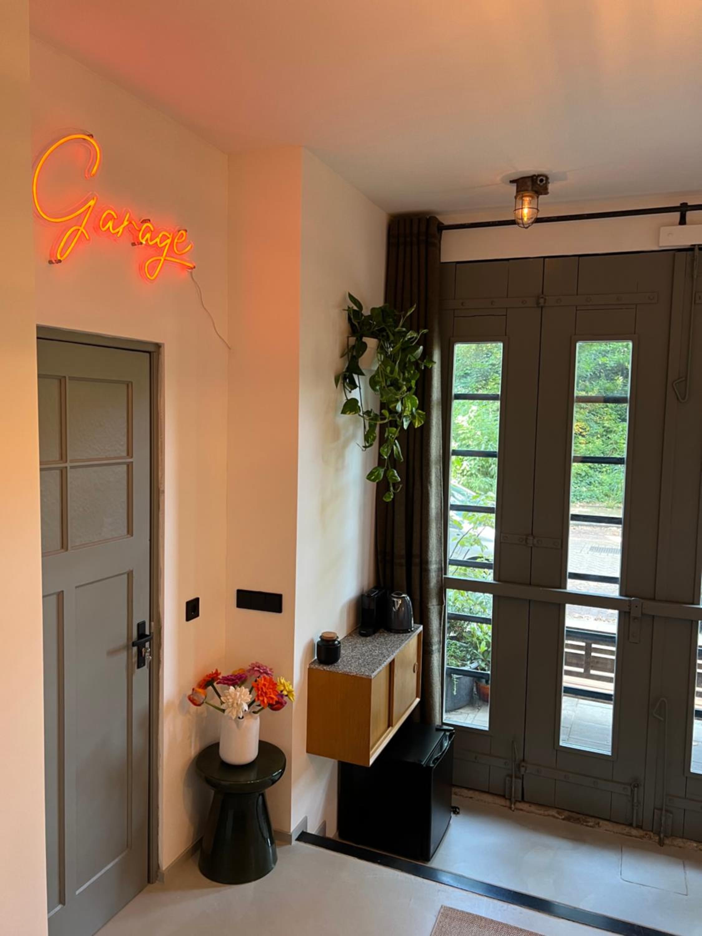 Garage BnB photo 5
