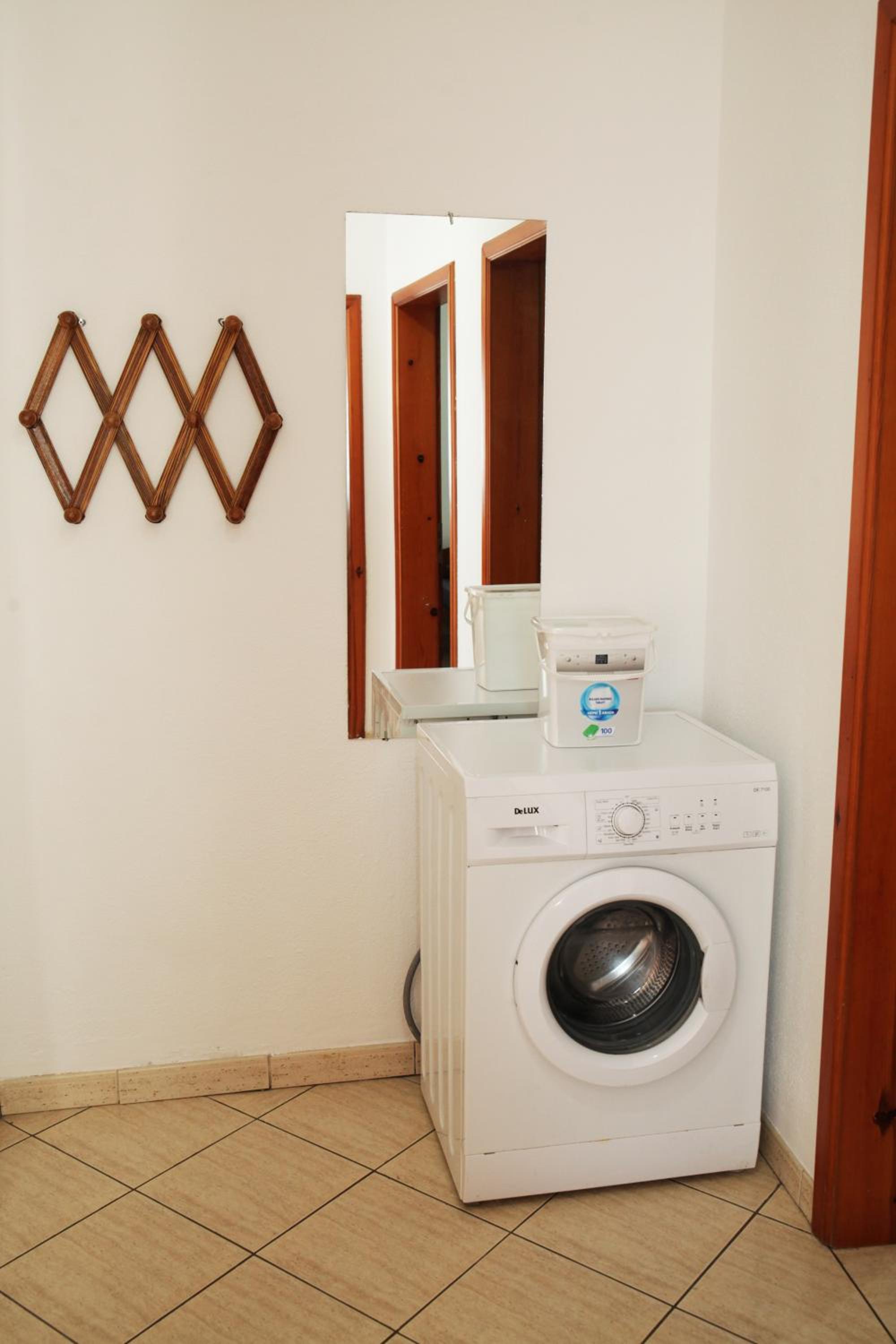 Sunny 2 BR Near City Center