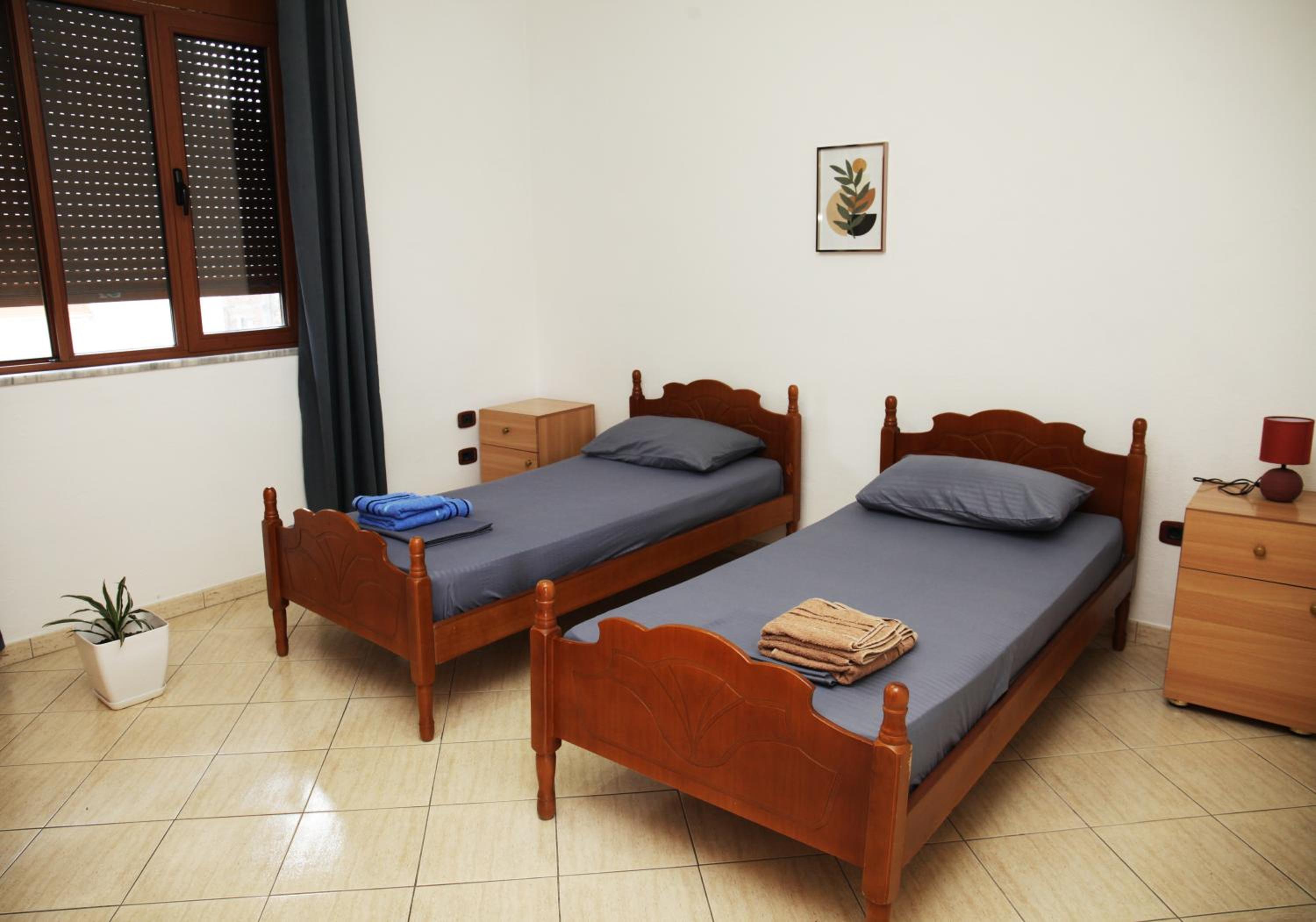 Sunny 2 BR Near City Center