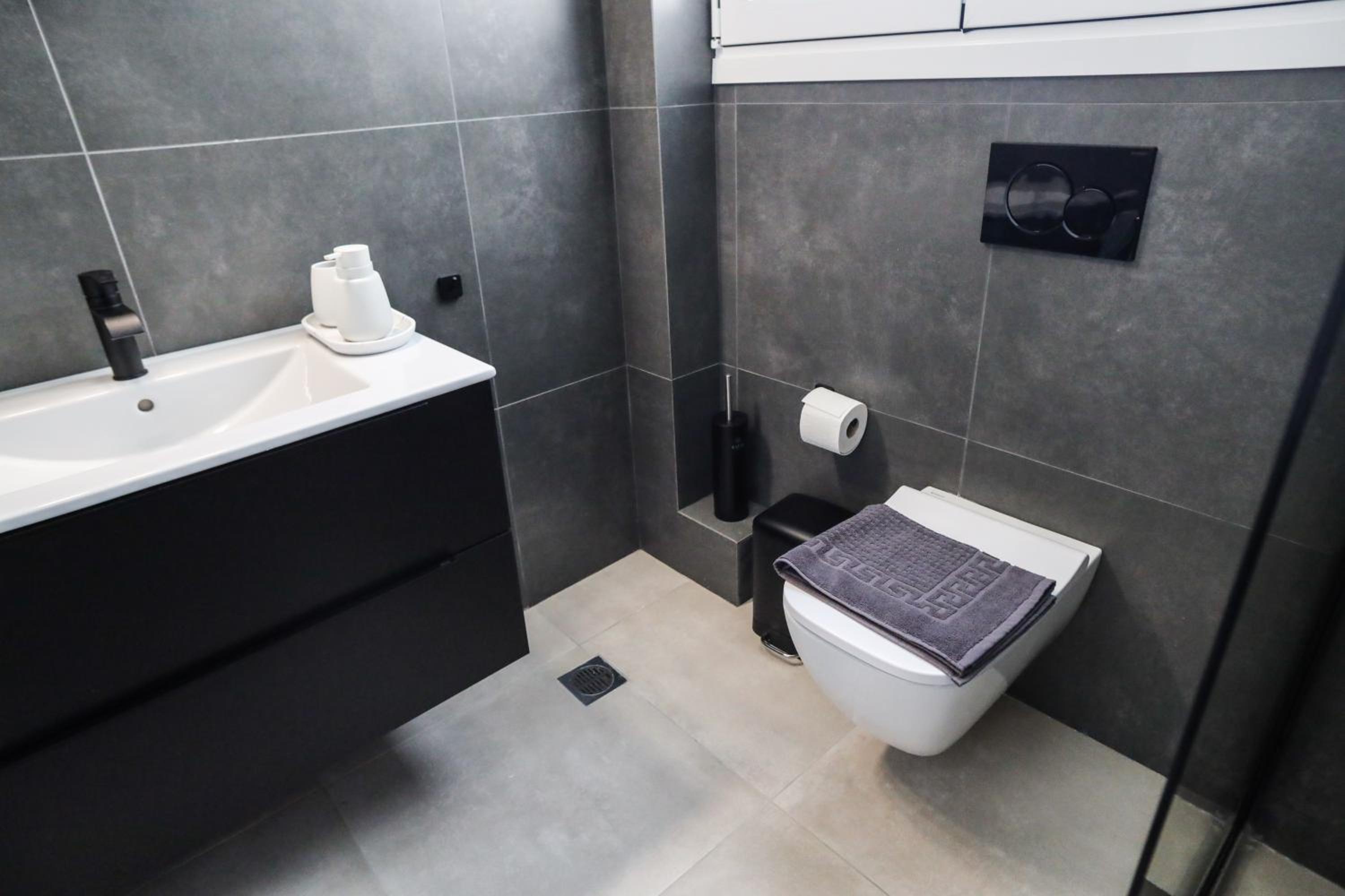 3BD with Temple of Zeus View, 5 min to Acropolis