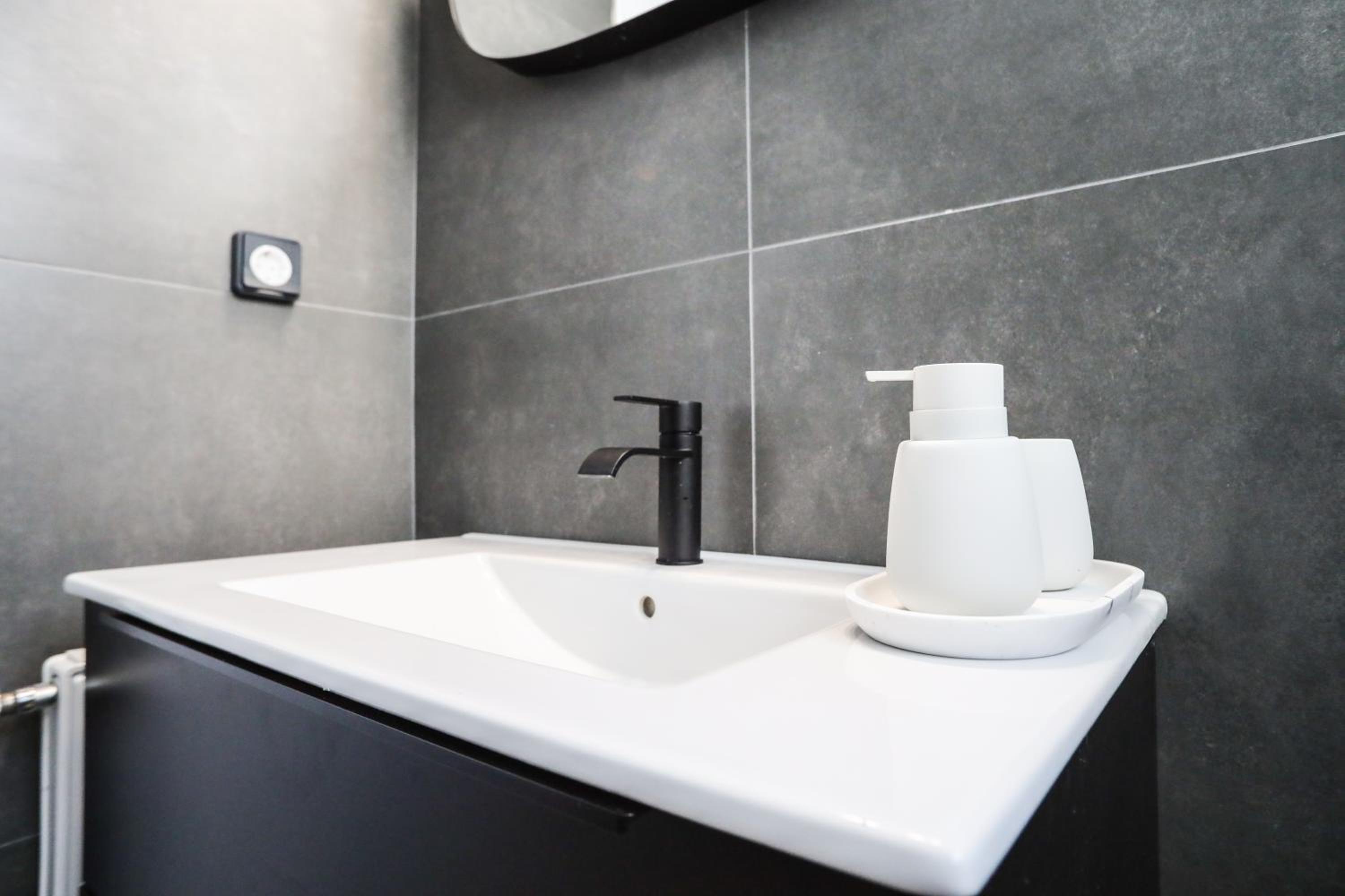 3BD with Temple of Zeus View, 5 min to Acropolis