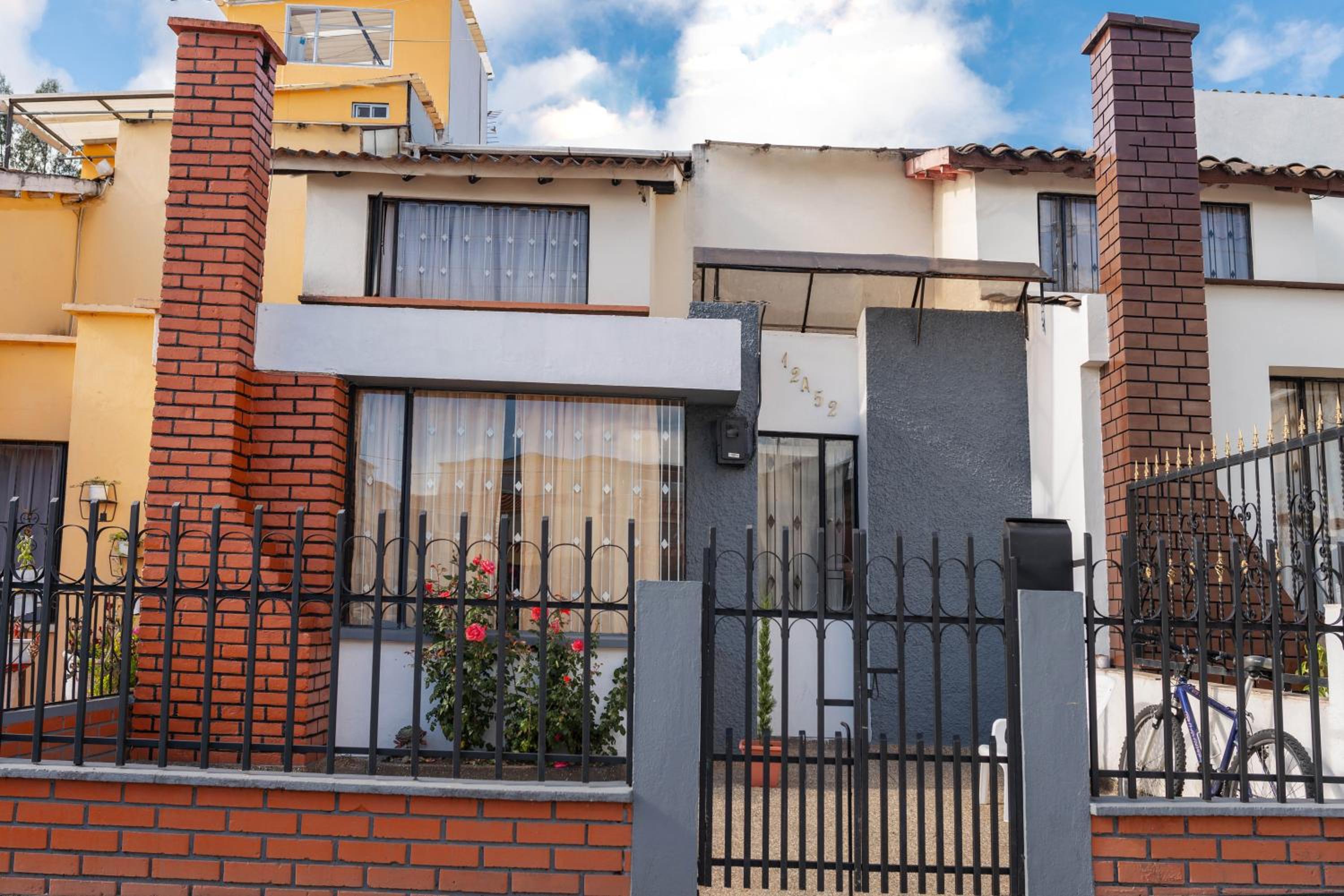 Casa con ambiente familiar, amplia, en excelente ubicación