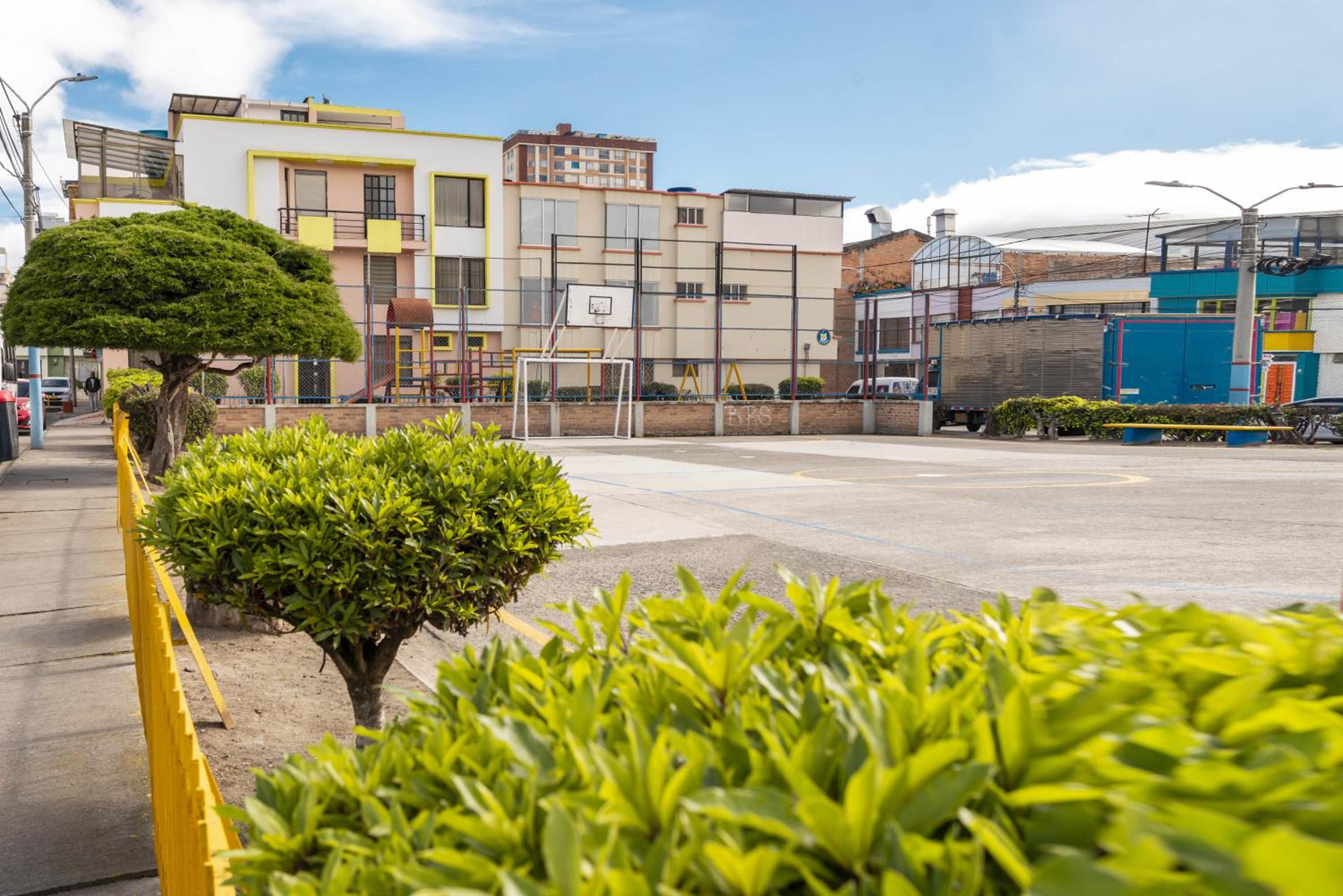 Casa con ambiente familiar, amplia, en excelente ubicación