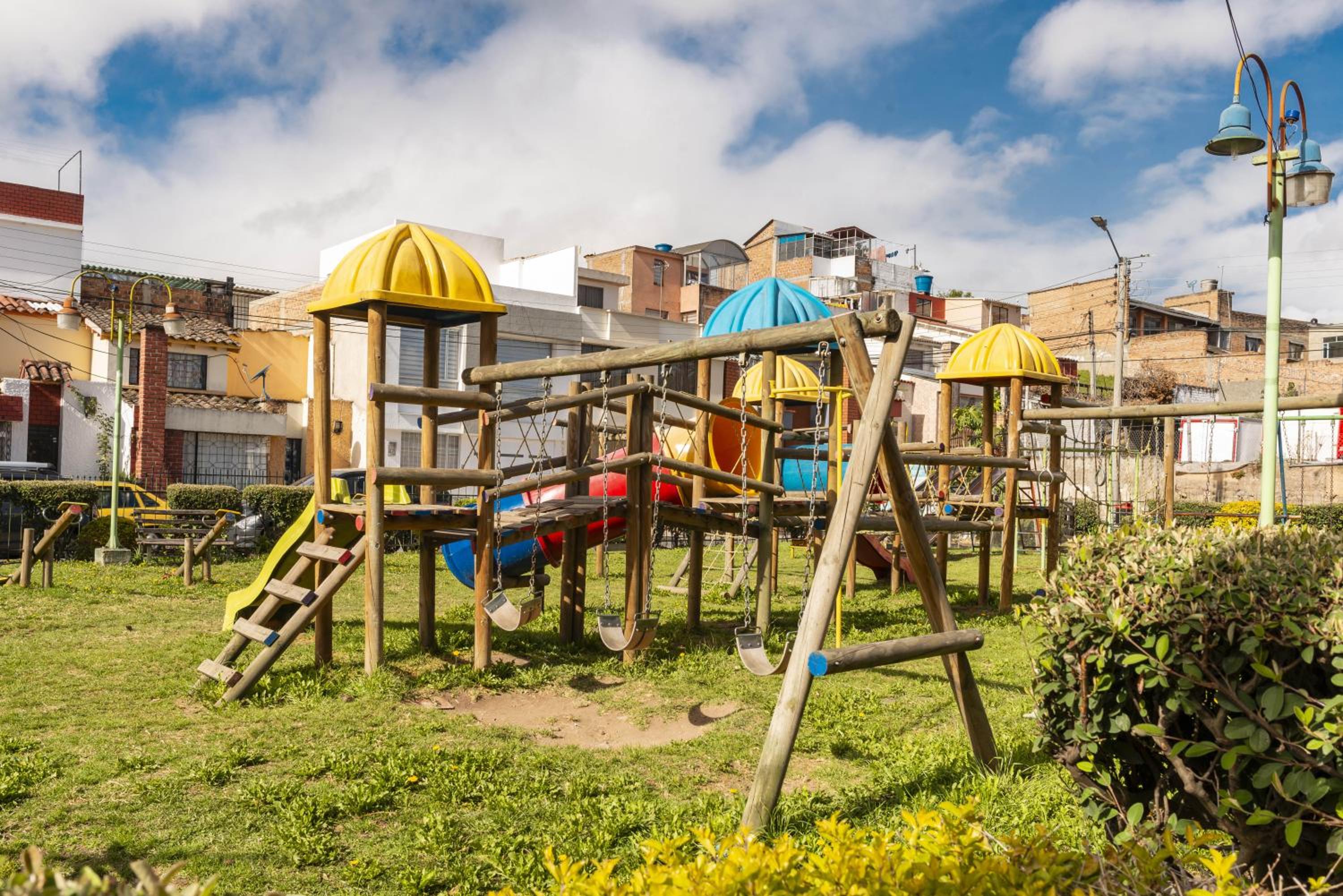 Casa con ambiente familiar, amplia, en excelente ubicación