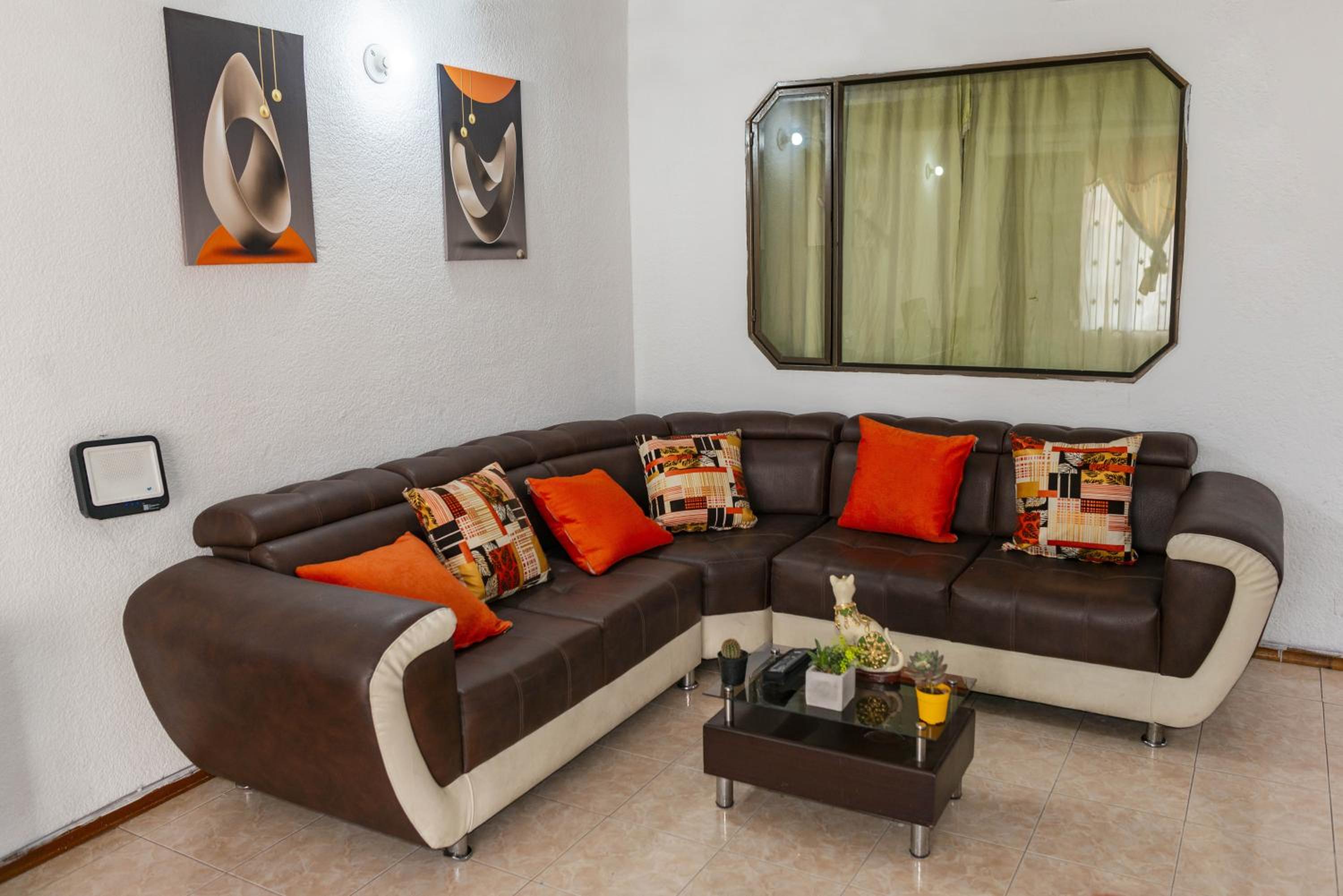 Casa con ambiente familiar, amplia, en excelente ubicación