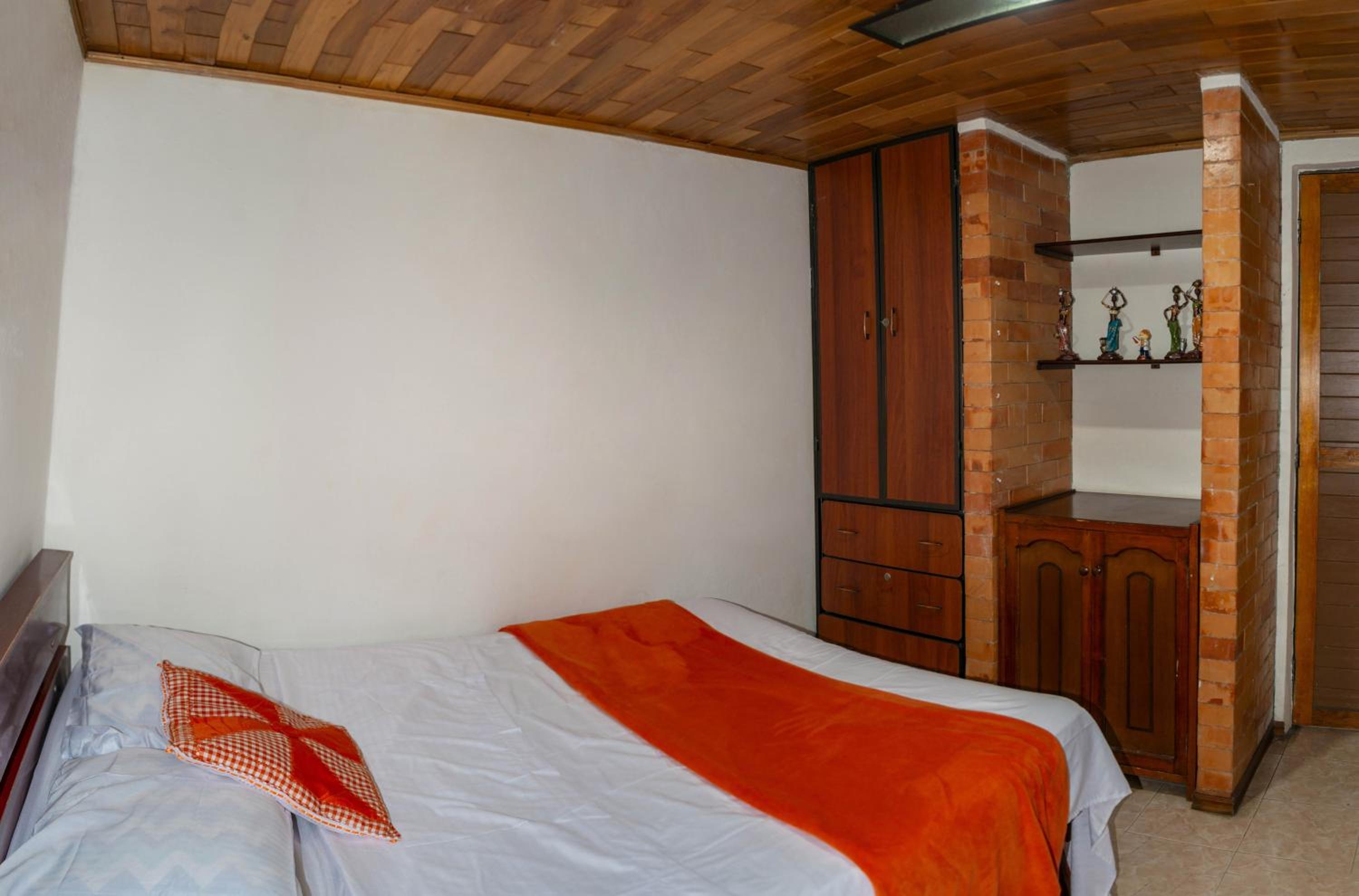 Casa con ambiente familiar, amplia, en excelente ubicación