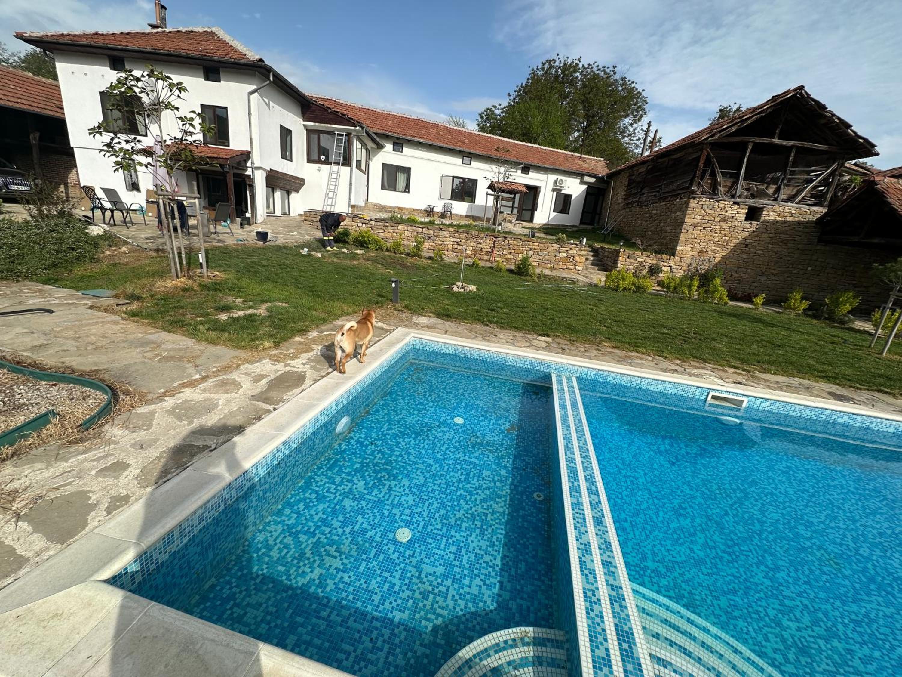 Chez le Colonel Pool House