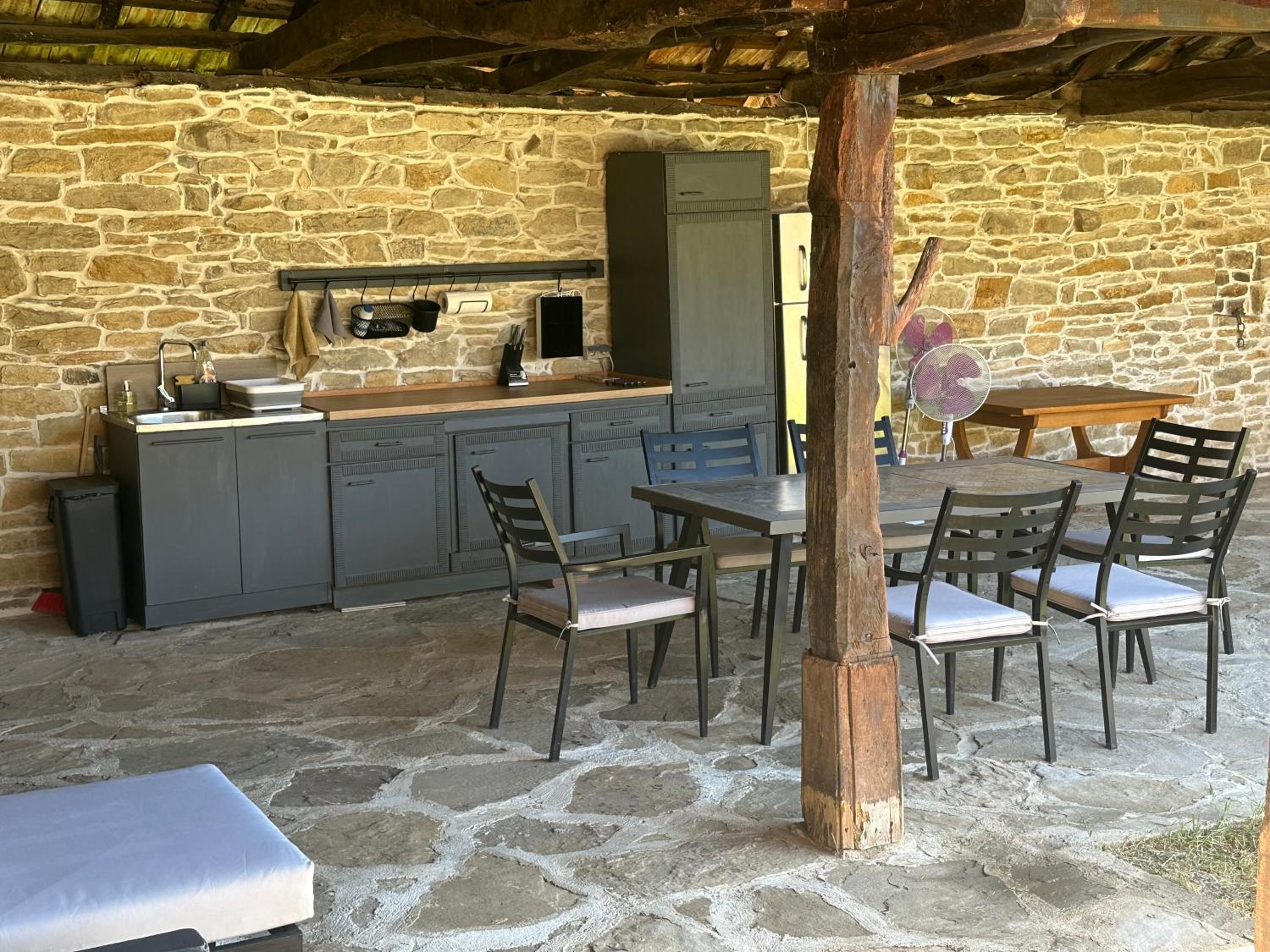 Chez le Colonel Pool House