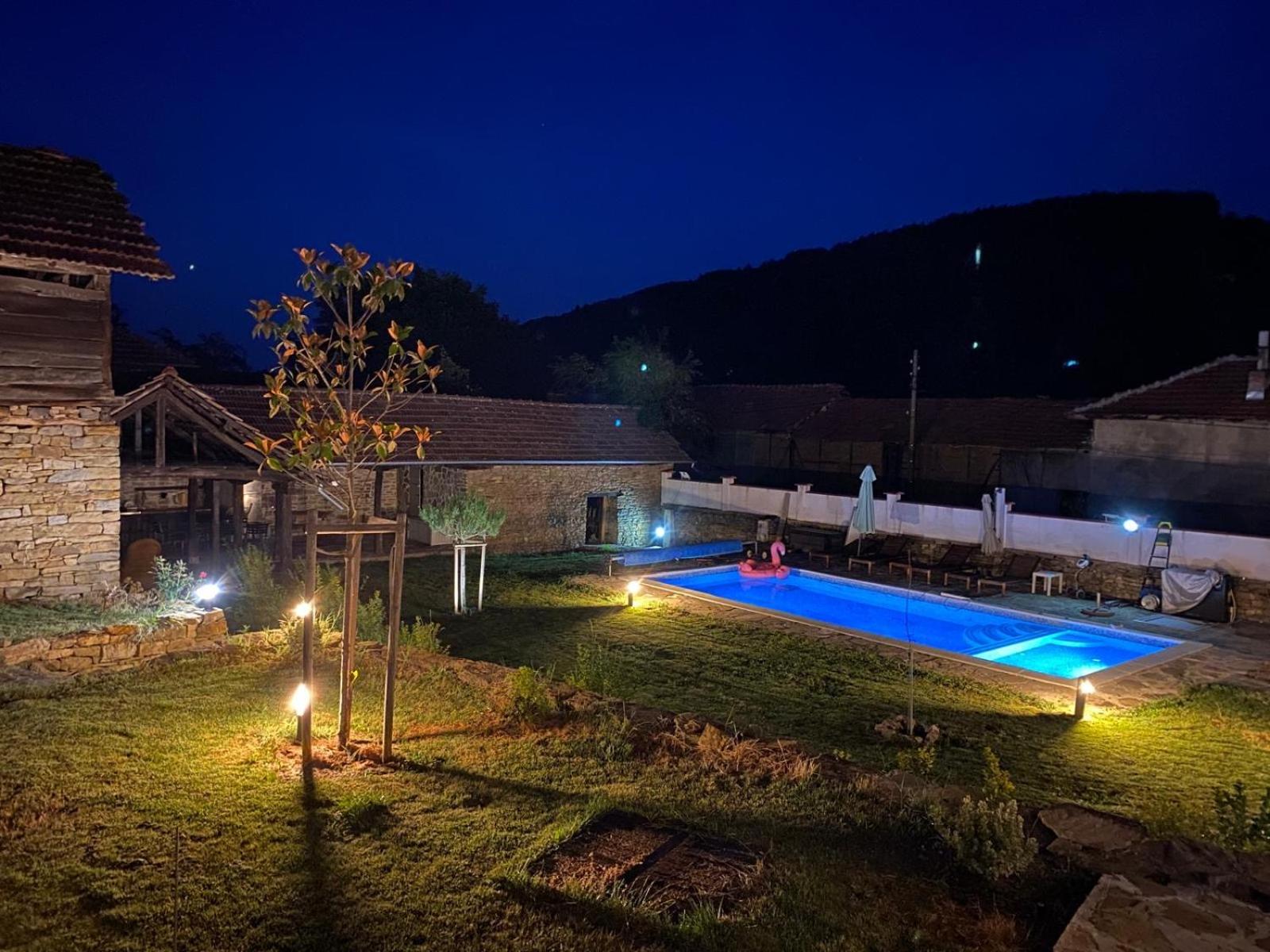 Chez le Colonel Pool House