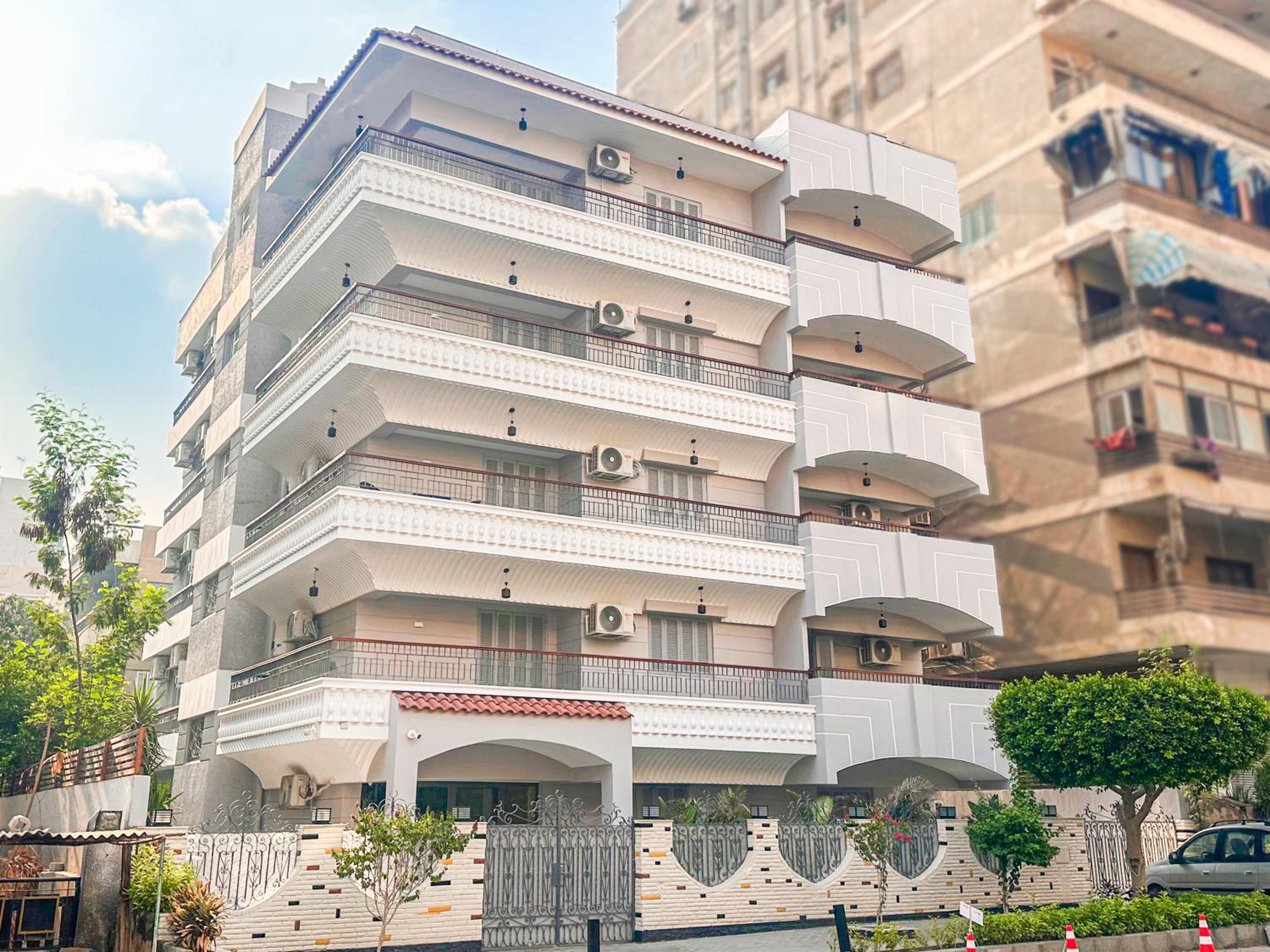 Hotel Lacasa Residence - Image 1