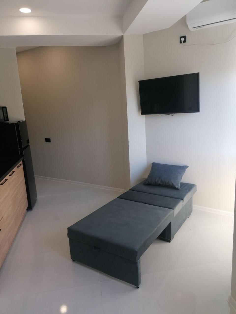 Avilion Apartments Boch 37 2 view 2