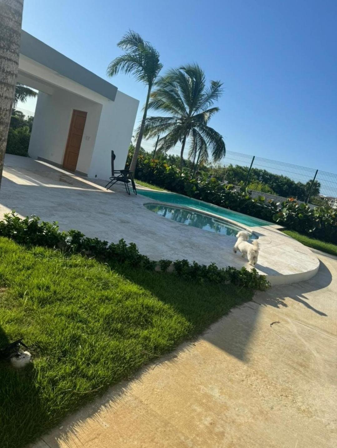 Enticing Villa In Paradise
