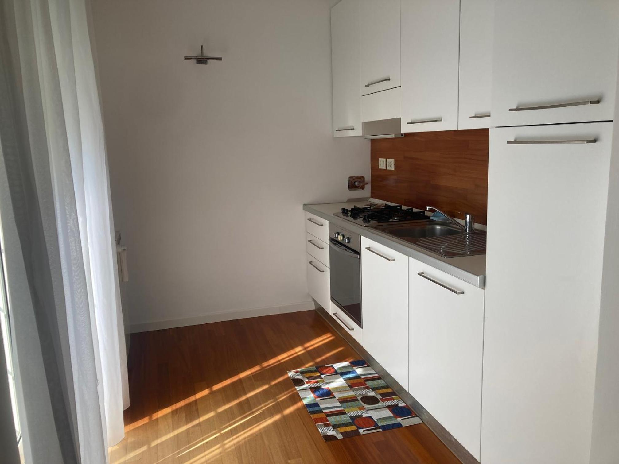 Chez Nous 2 en Ladispoli — kitchen