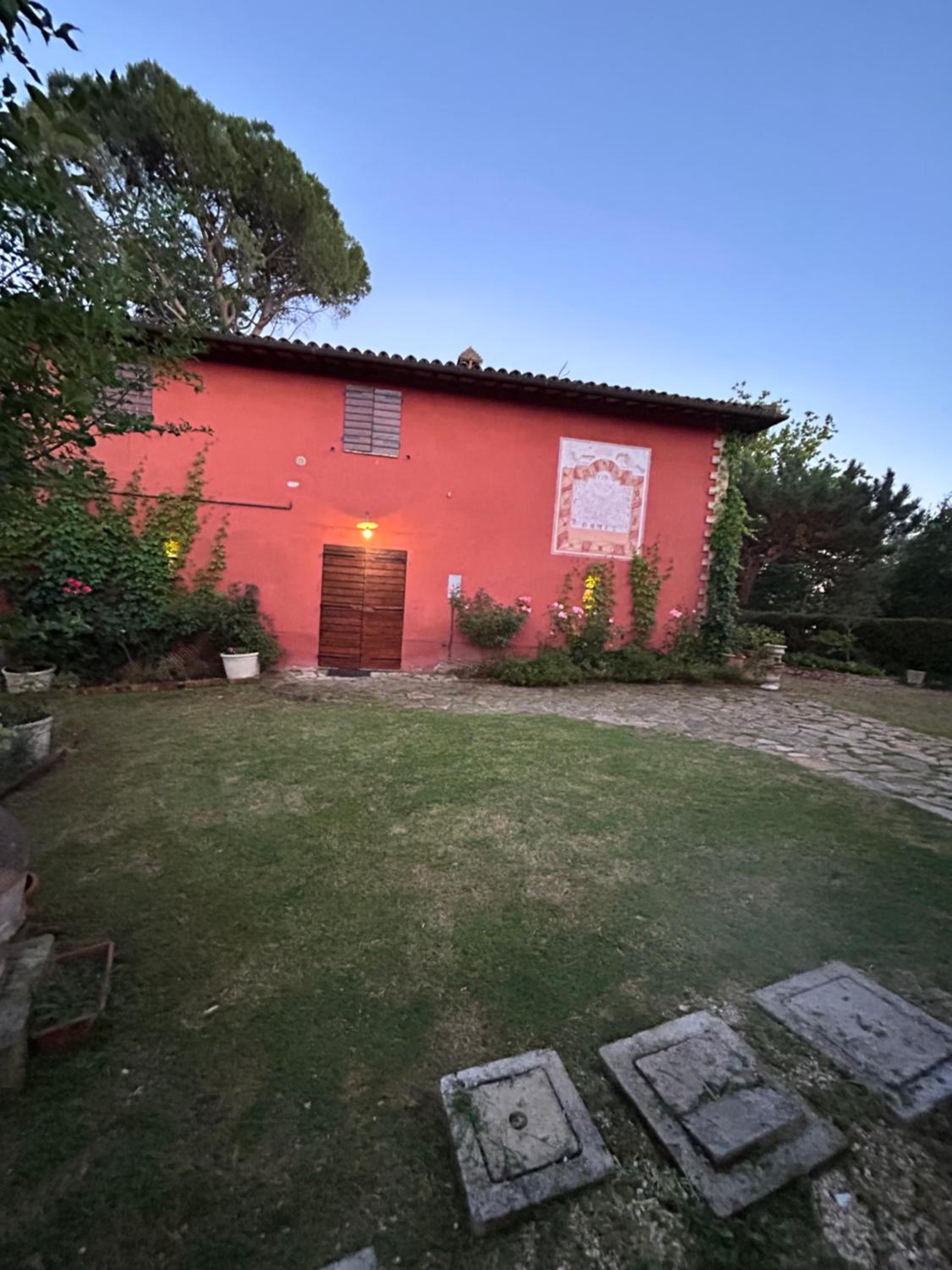 Charming Villa with swimming pool-Todi, Italy