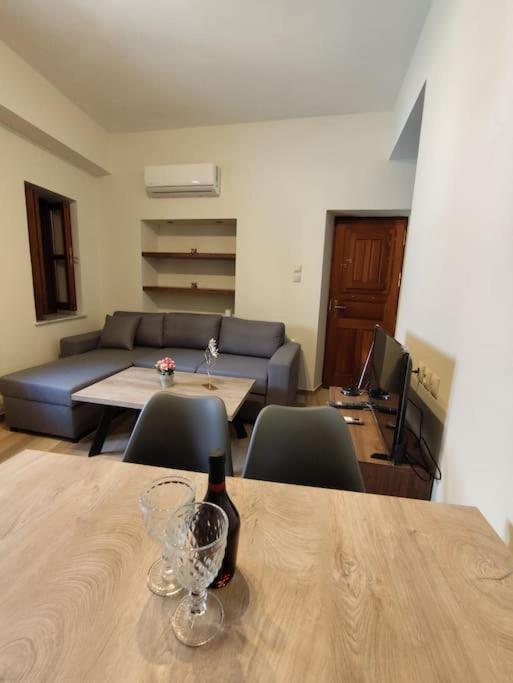 Maria's Luxury Central Home view 4