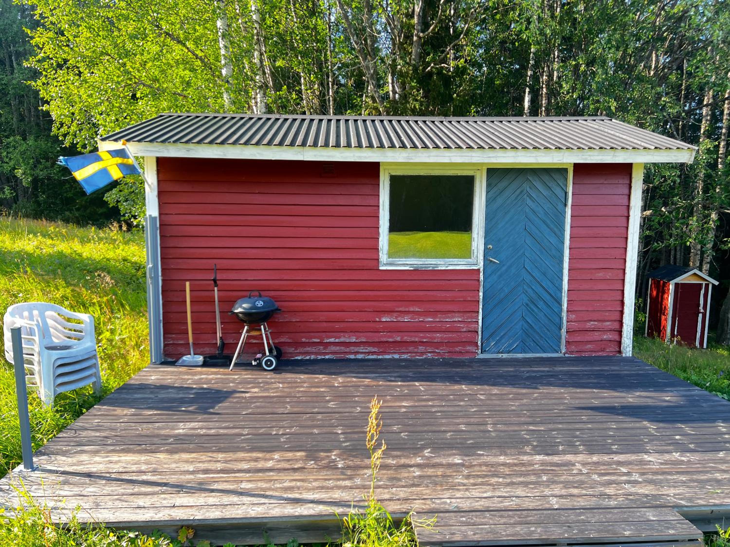 Liten sovstuga nära till sjö view 2