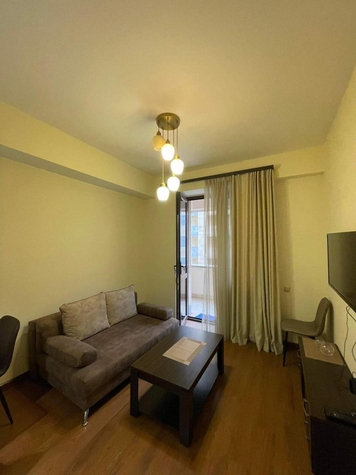 LUXUARY Studio with Balcony ,Buzand Street 17