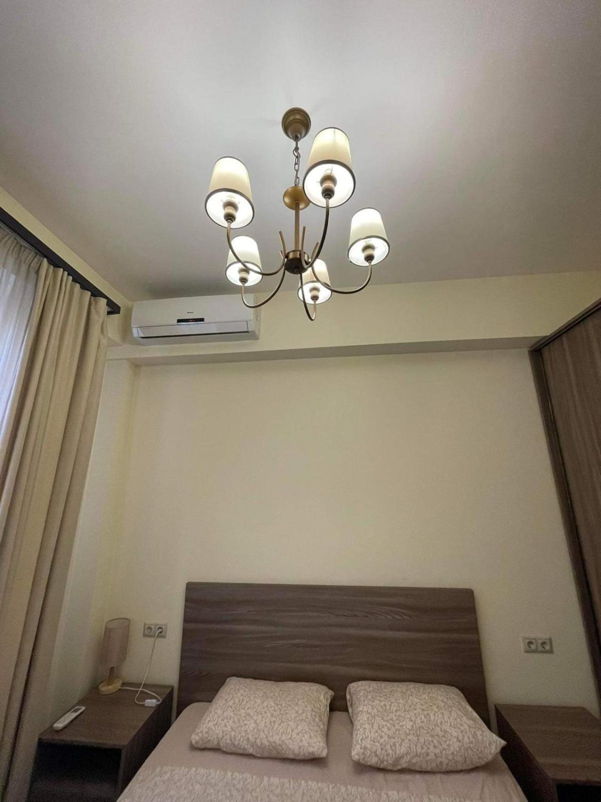 LUXUARY Studio with Balcony ,Buzand Street 17