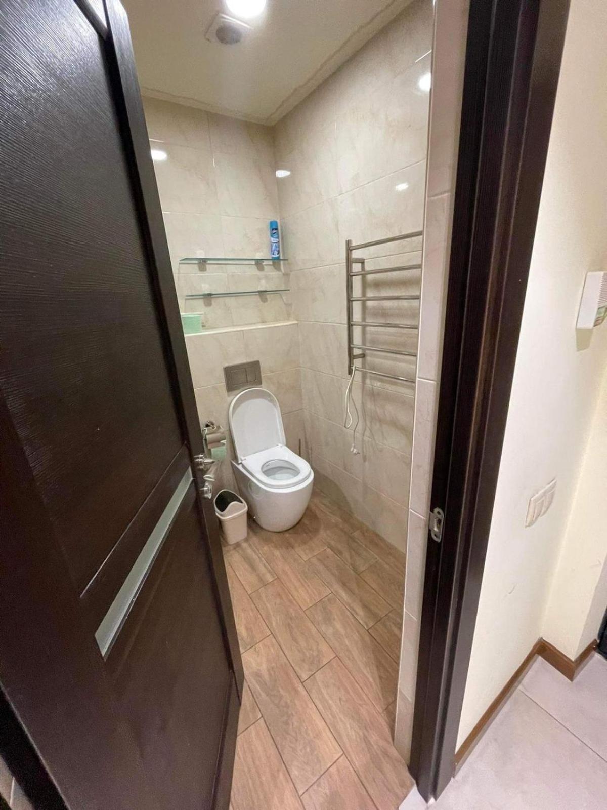 LUXUARY Studio with Balcony ,Buzand Street 17