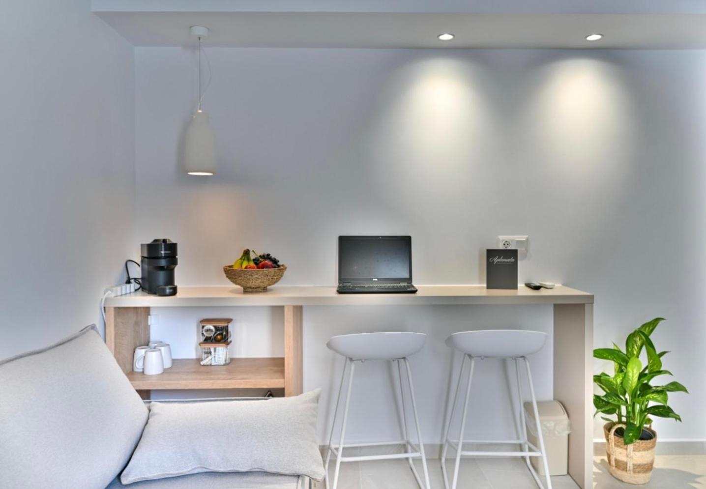 Aplomata Naxos Apartments