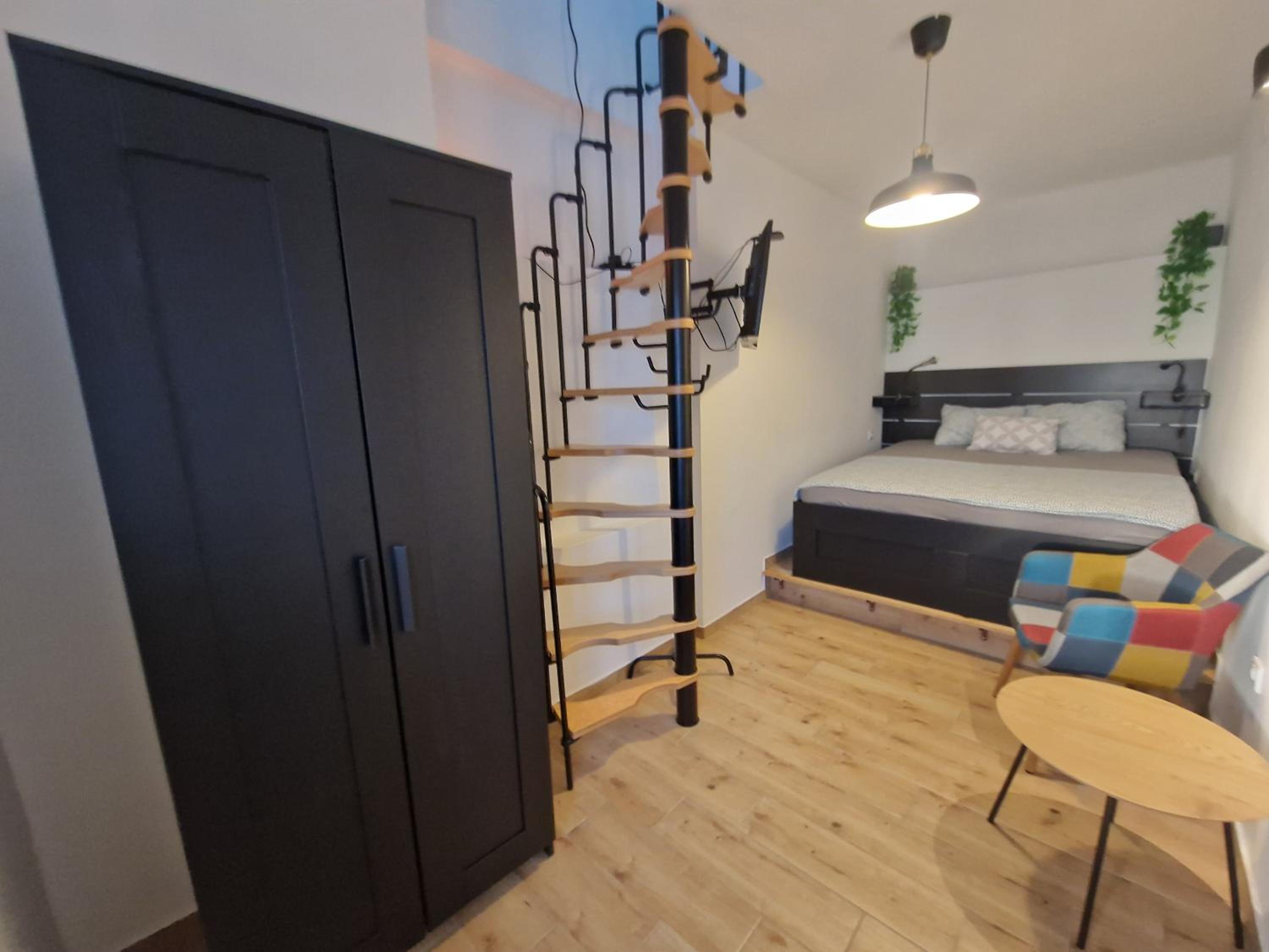 Renovated Apartments Skorin