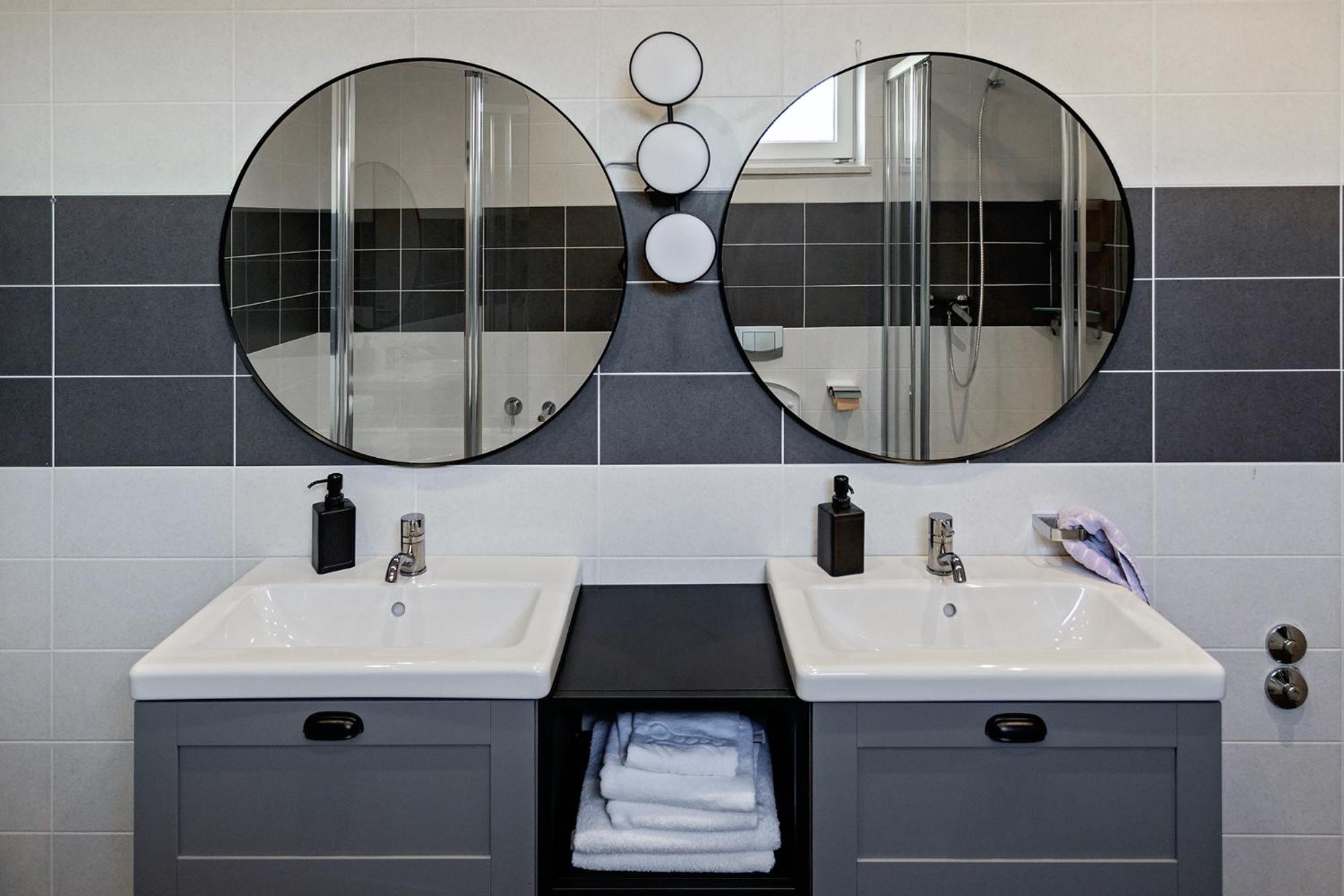 Renovated Apartments Skorin