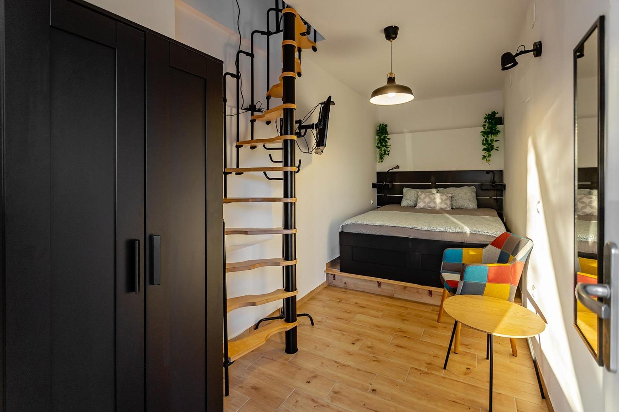 Renovated Apartments Skorin
