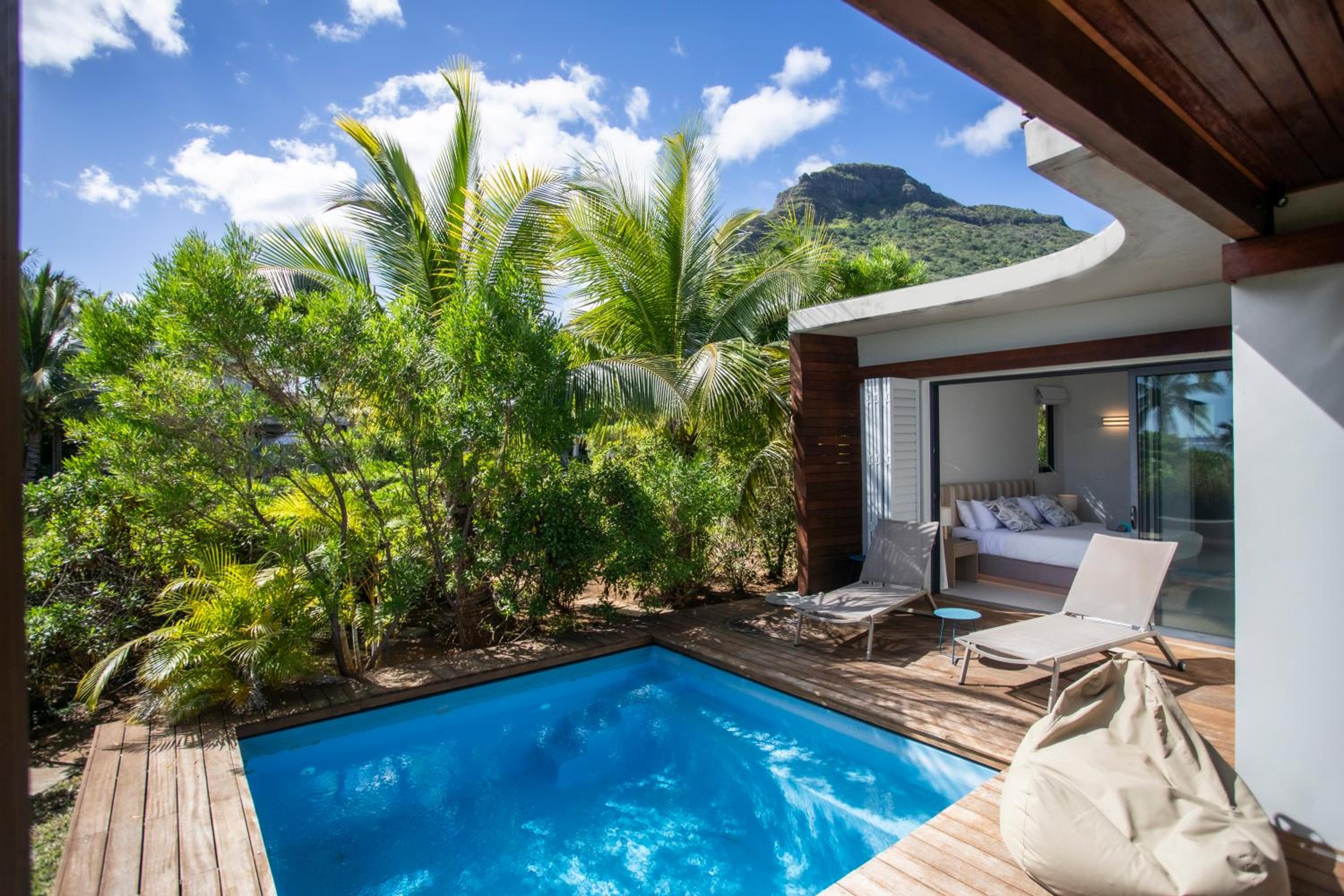 Beachfront Villa Private Pool and Beach view 2