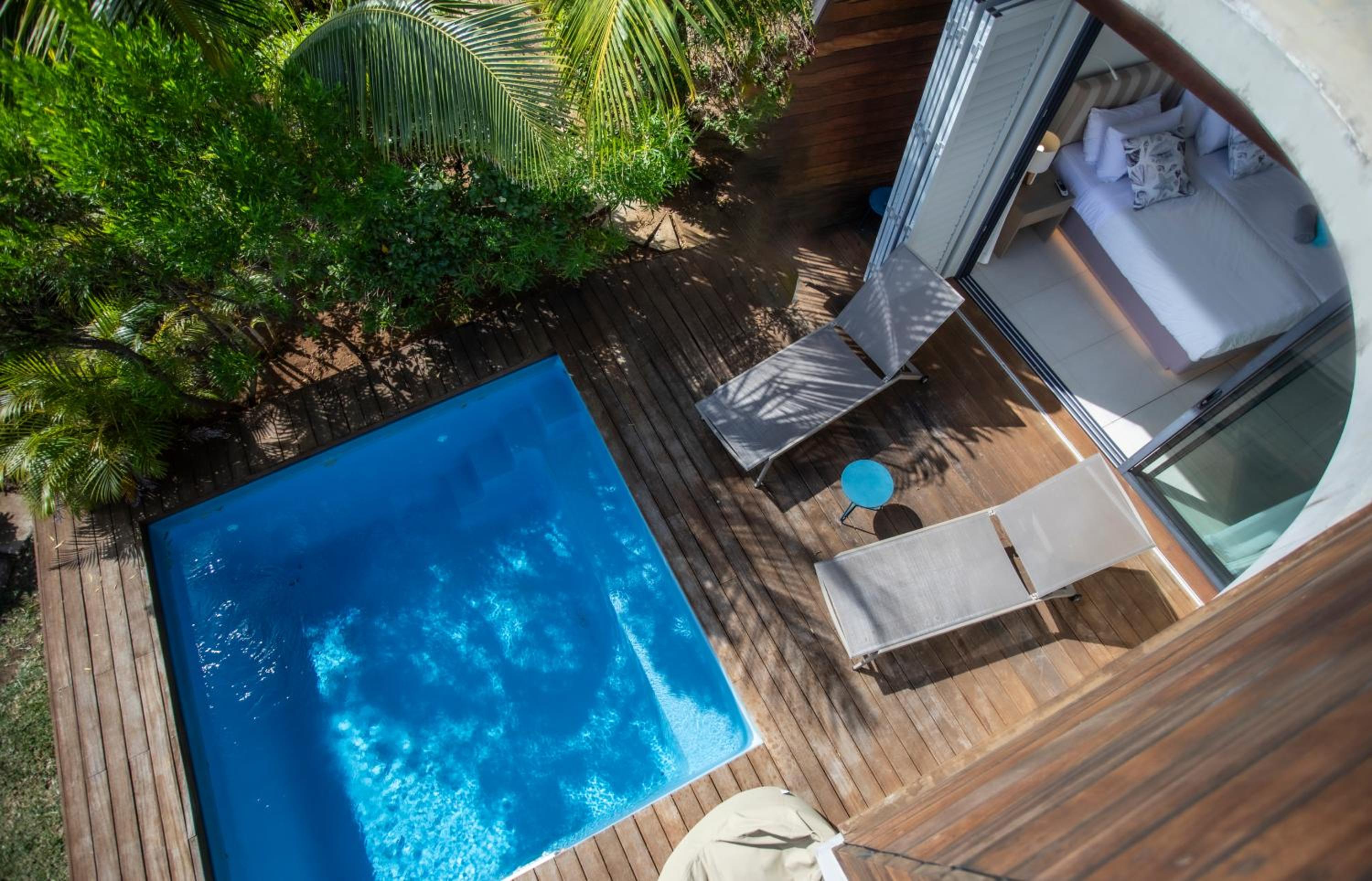 Beachfront Villa Private Pool and Beach view 5