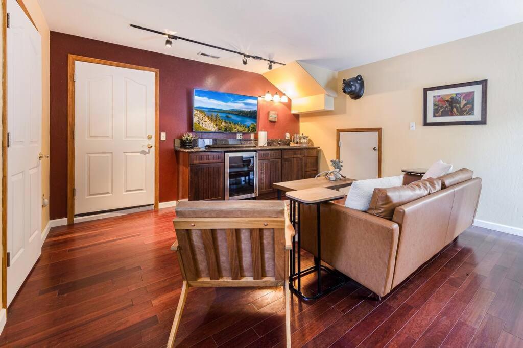 Lake Tahoe Vacations - Alpine Cottage Hideaway - Property Image 27