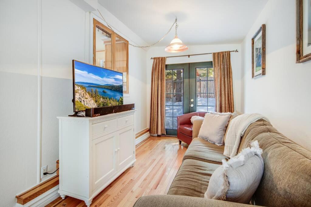 Lake Tahoe Vacations - Alpine Cottage Hideaway - Property Image 28