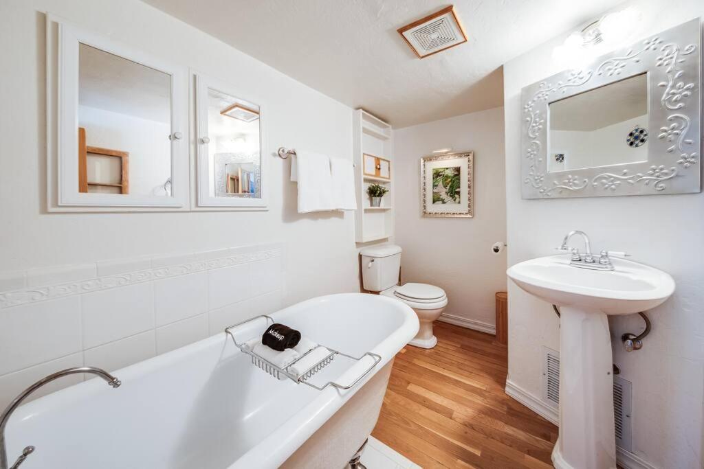 Lake Tahoe Vacations - Alpine Cottage Hideaway - Property Image 29