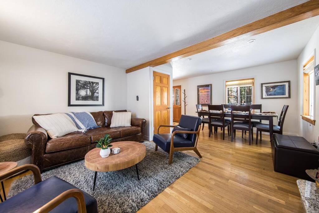 Lake Tahoe Vacations - Alpine Cottage Hideaway - Property Image 33