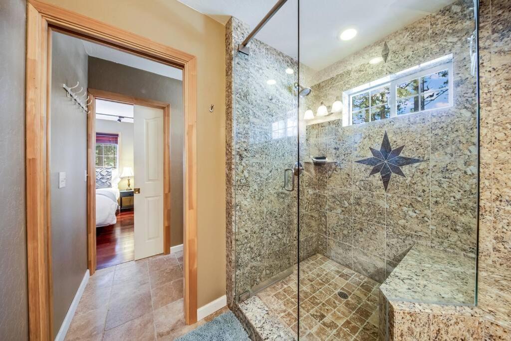 Lake Tahoe Vacations - Alpine Cottage Hideaway - Property Image 39