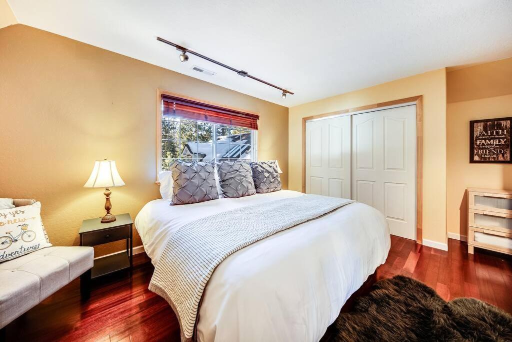 Lake Tahoe Vacations - Alpine Cottage Hideaway - Property Image 14