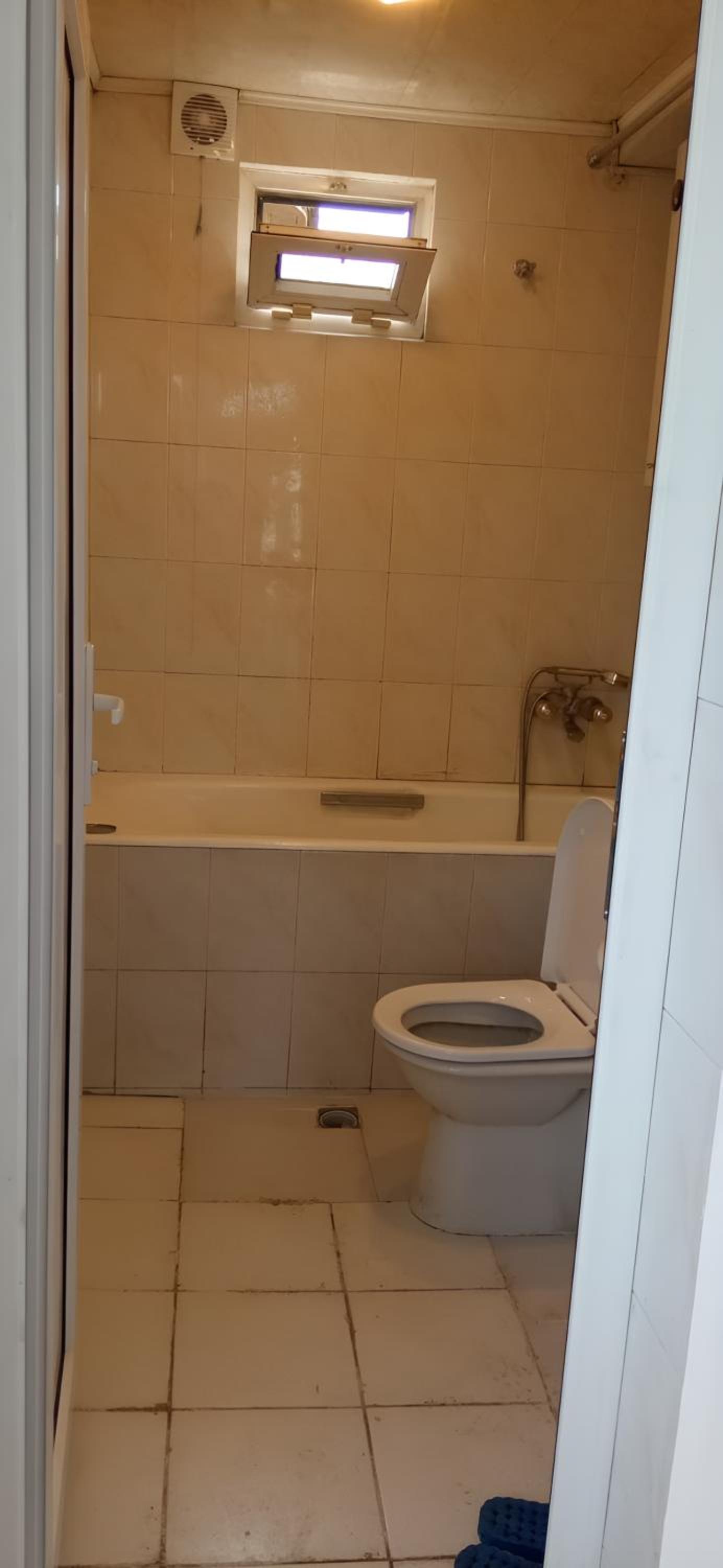 Double Gates Apartment