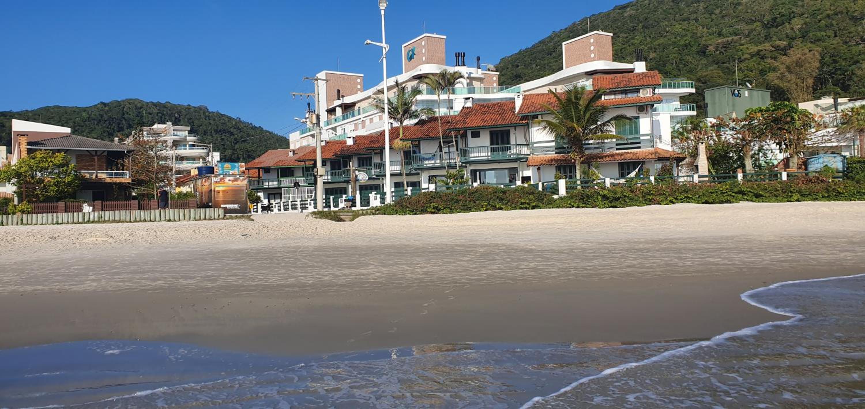 Duplex No 01 de 2 quartos frente ao mar