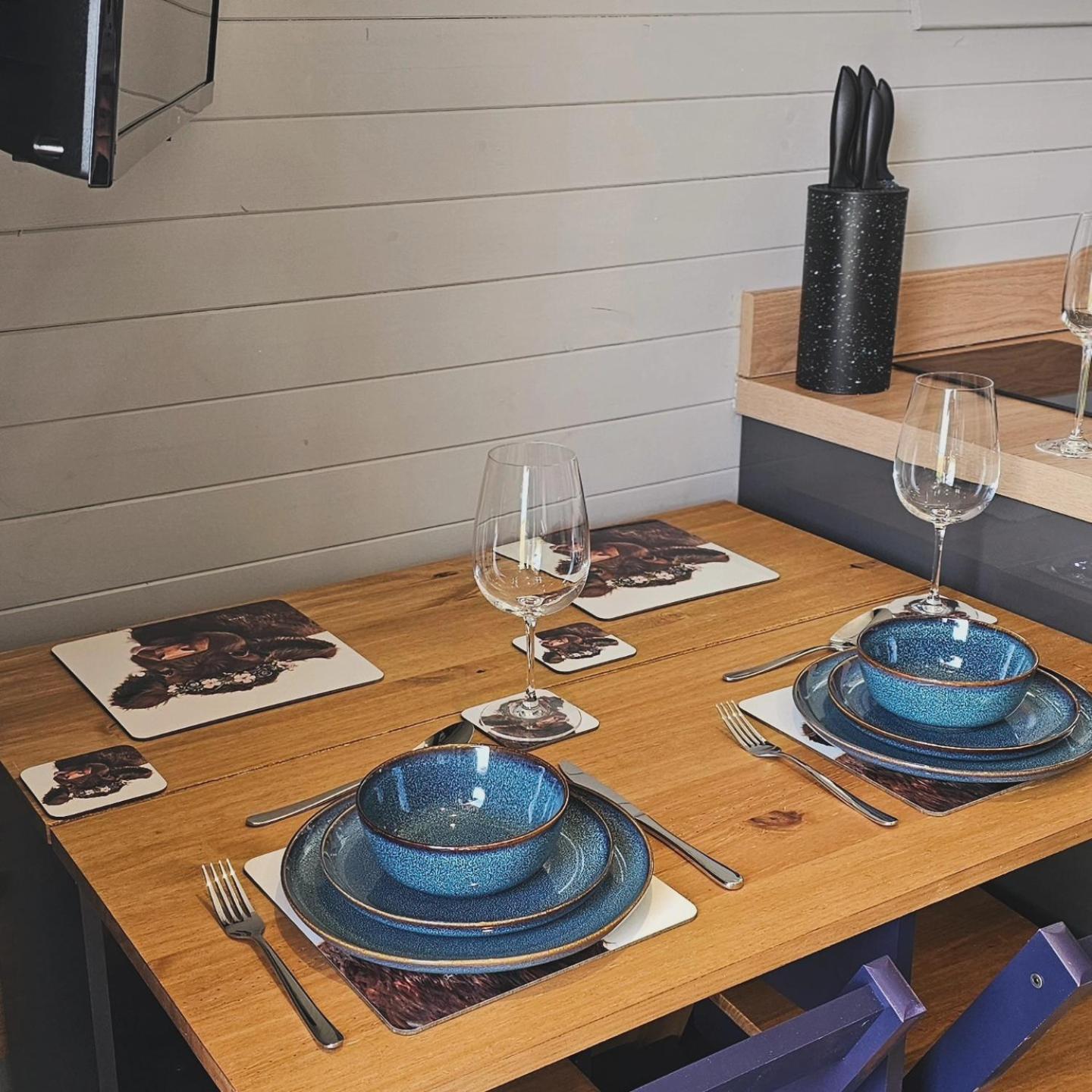 Hotel Kintyre Glamping Pods - Image 1