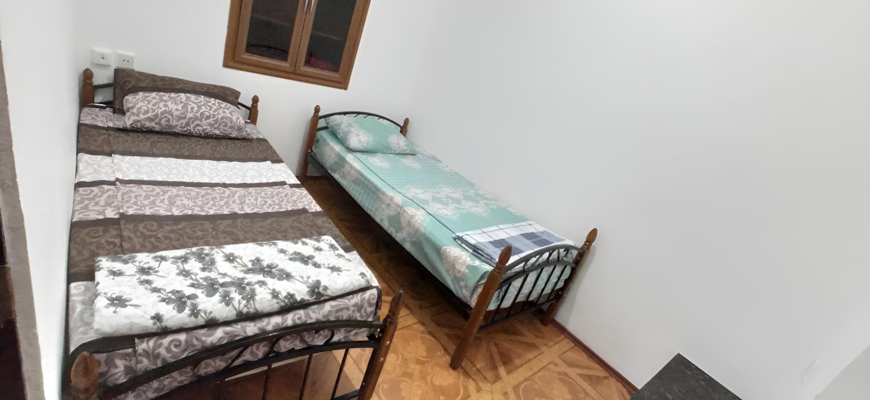 Double Gates Apartment