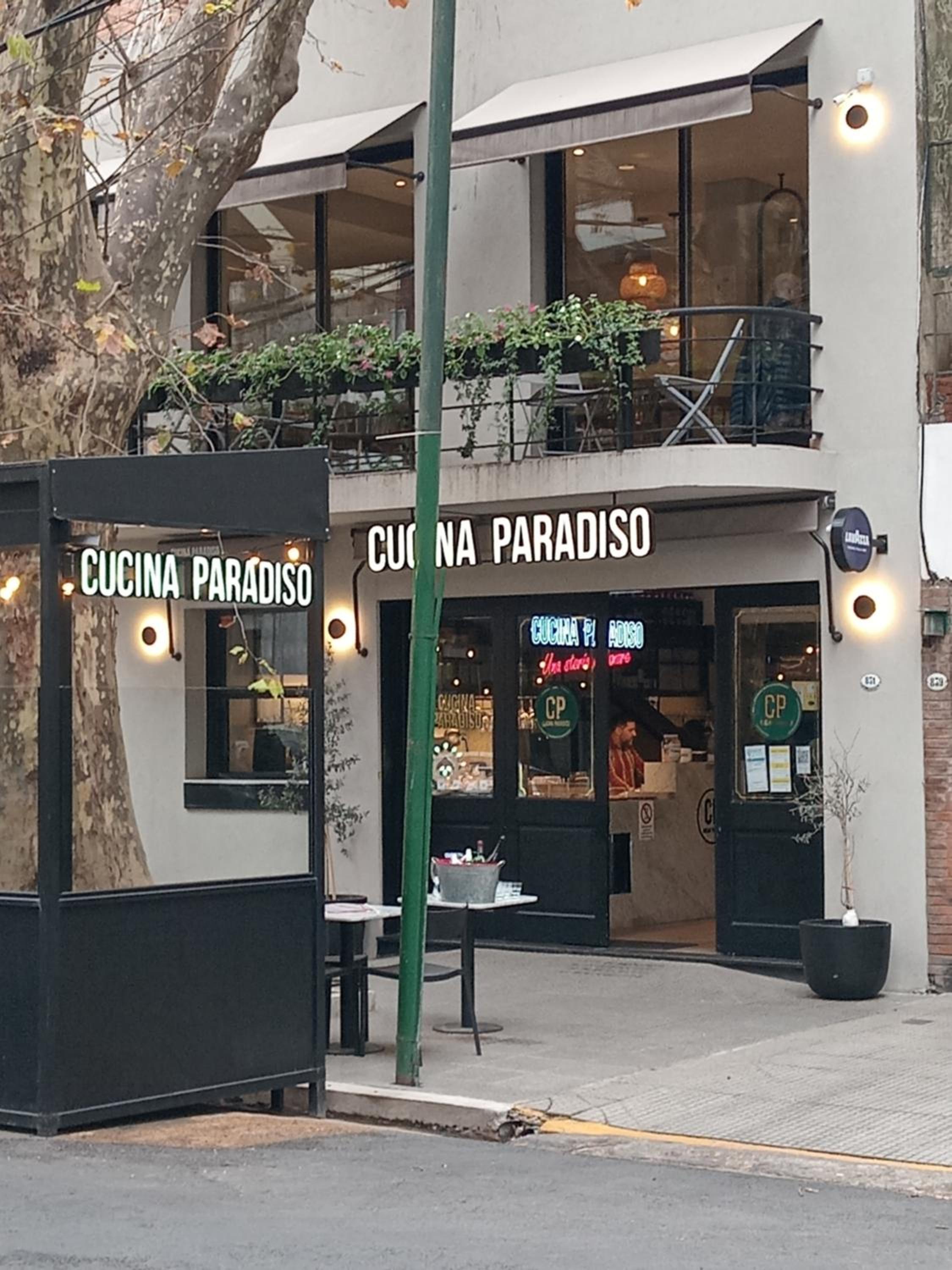 Estudio amplio y moderno en Belgrano.
