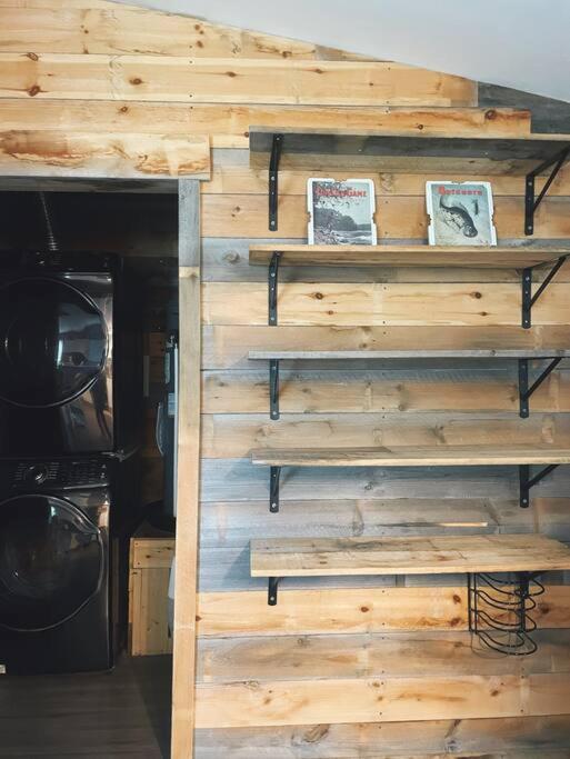Escape to Corry Lake Cottage