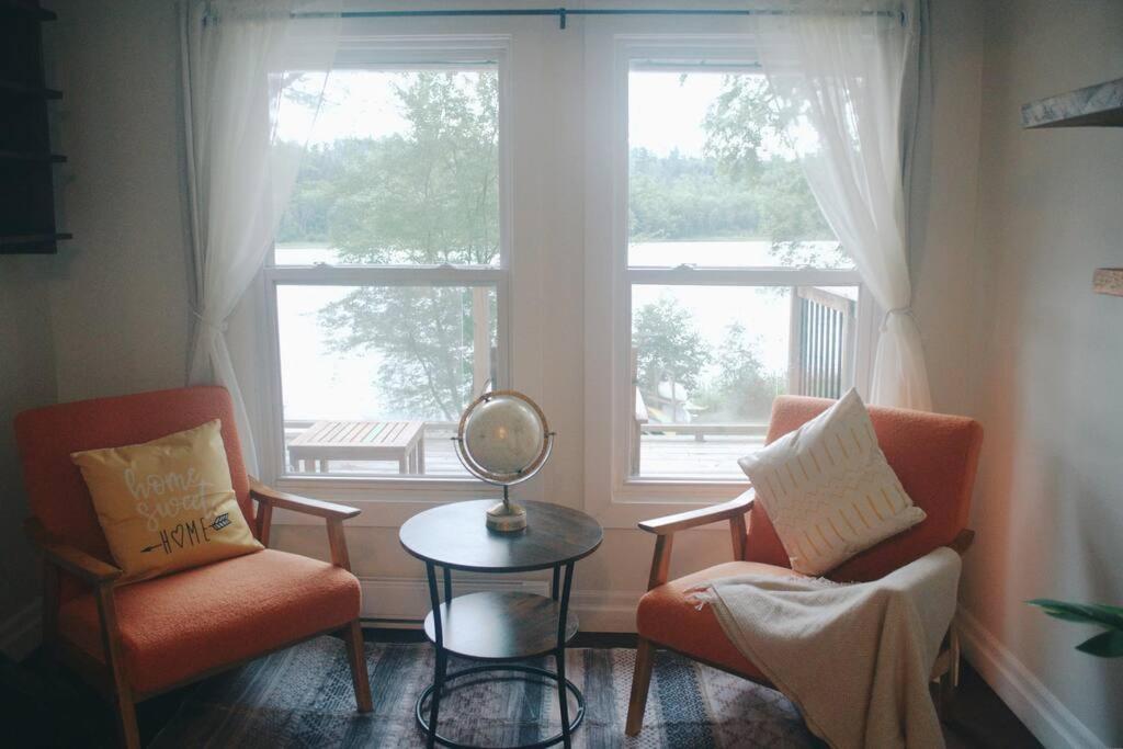 Escape to Corry Lake Cottage
