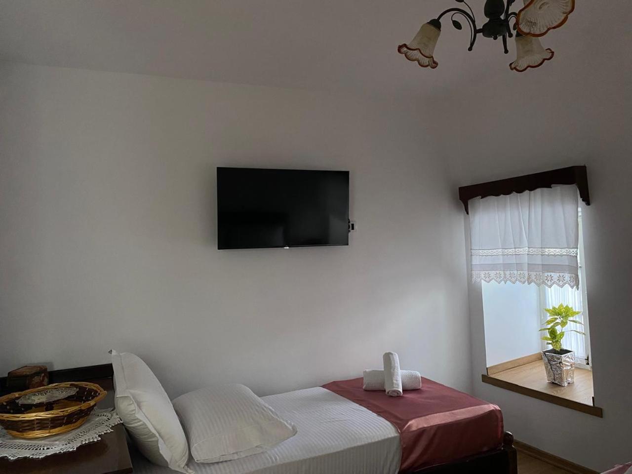 Yuri Guest House