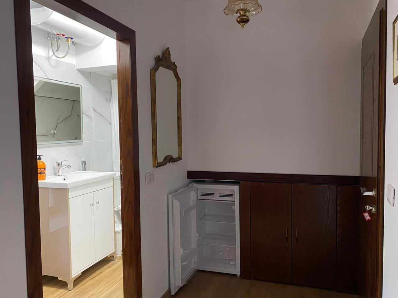 Yuri Guest House