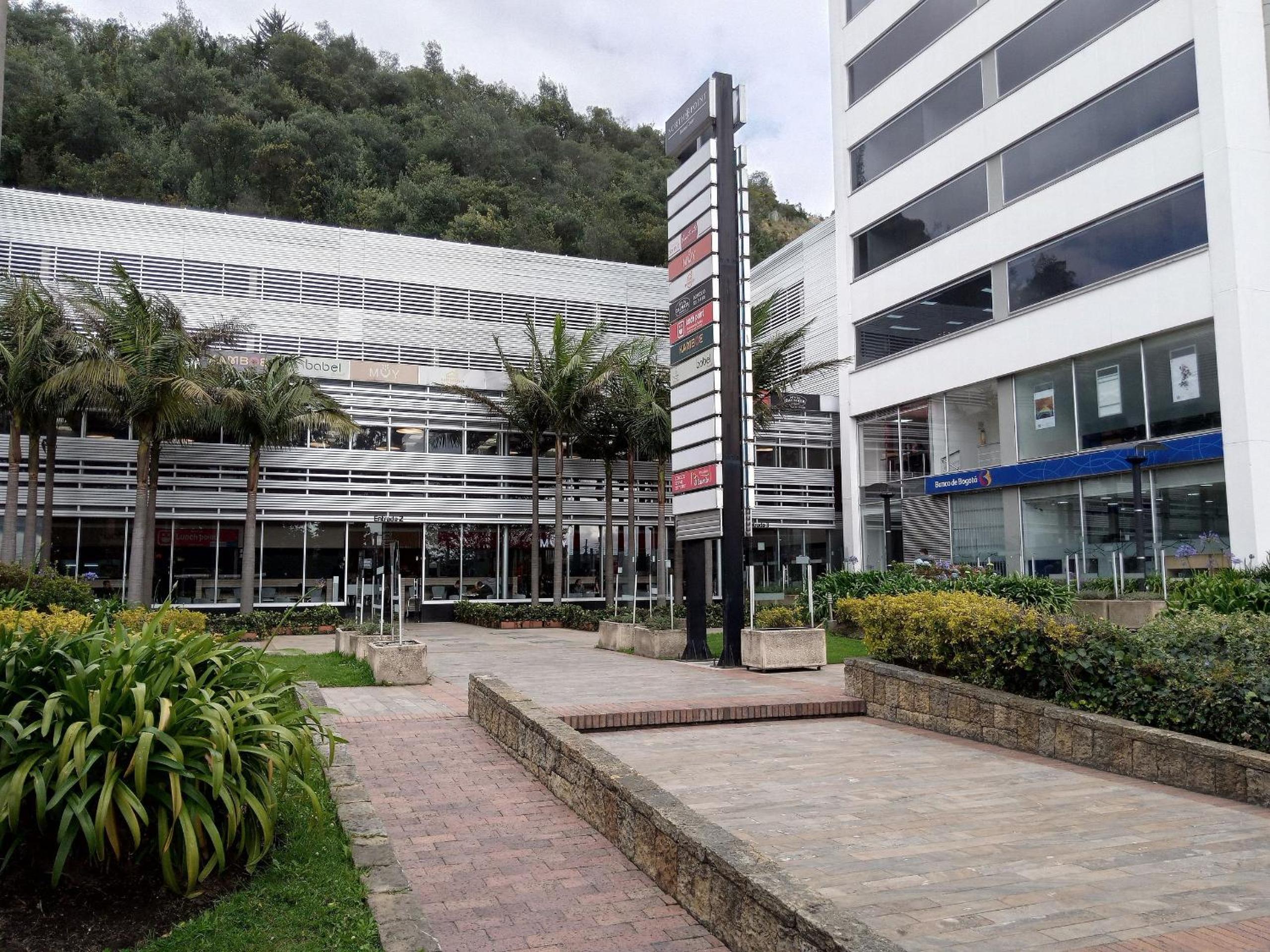 Comfort with panoramic balcony, parking, Usaquén